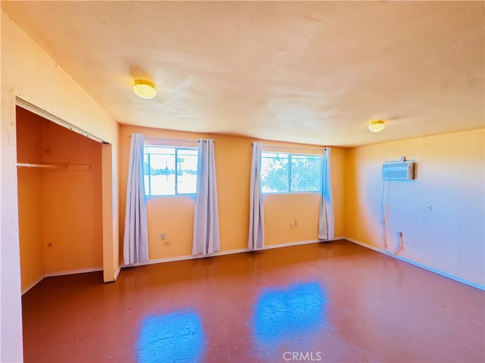 56677 Sunset Drive Yucca Valley, CA 92284