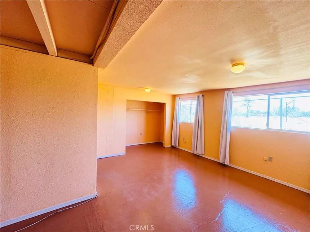 56677 Sunset Drive Yucca Valley, CA 92284