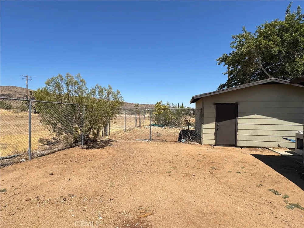 56677 Sunset Drive Yucca Valley, CA 92284