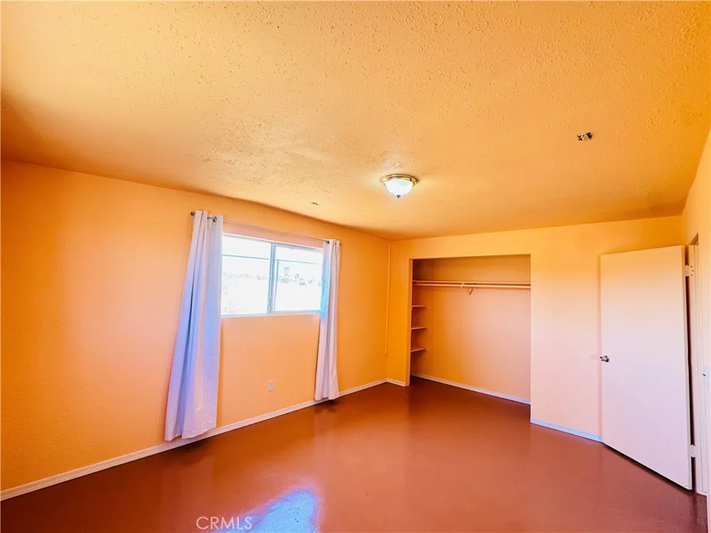56677 Sunset Drive Yucca Valley, CA 92284