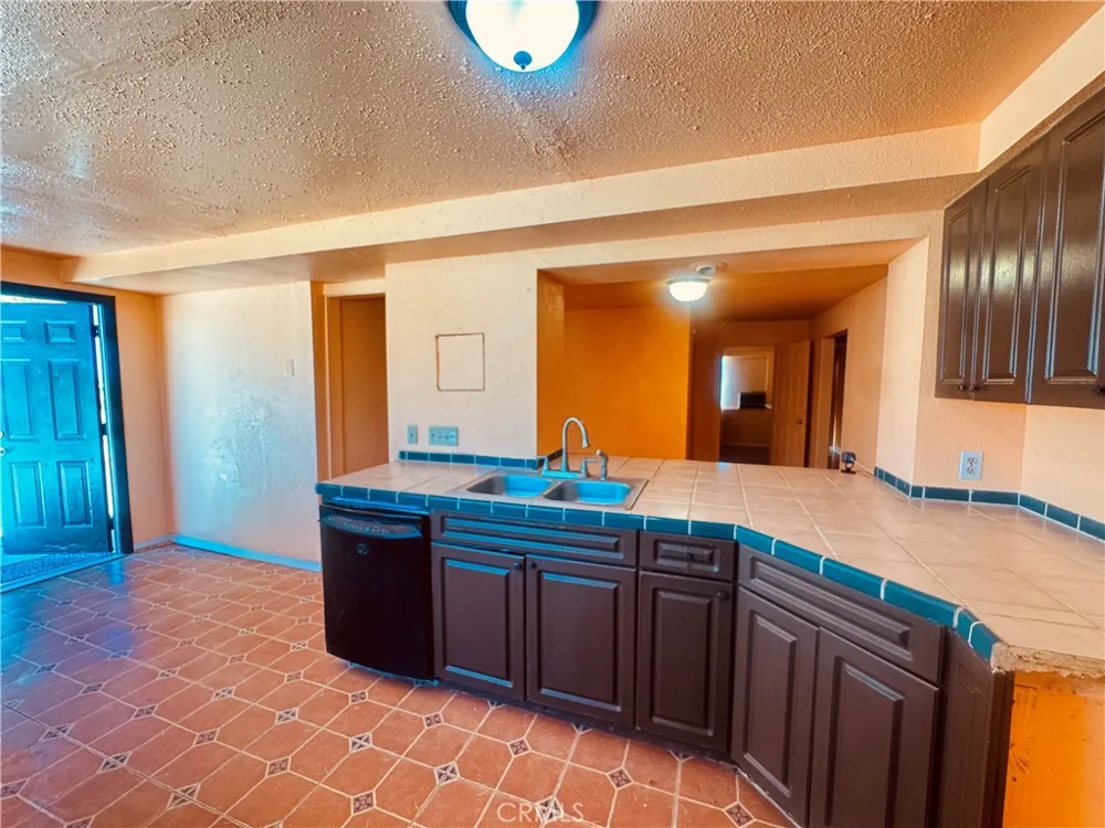 56677 Sunset Drive Yucca Valley, CA 92284
