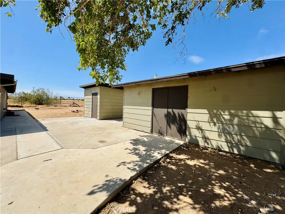 56677 Sunset Drive Yucca Valley, CA 92284