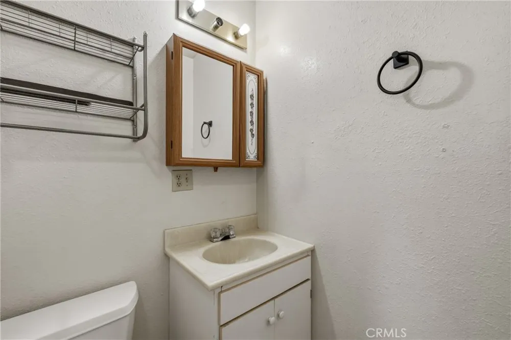 1021 2nd Street Lakeport, CA 95453