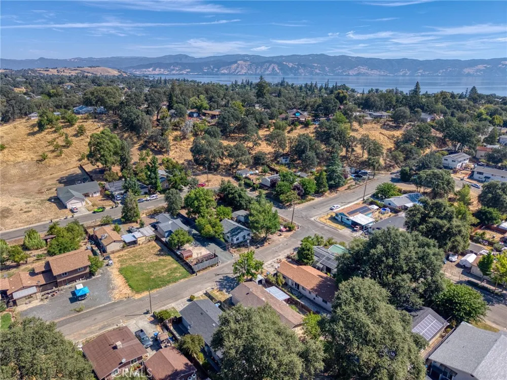1021 2nd Street Lakeport, CA 95453