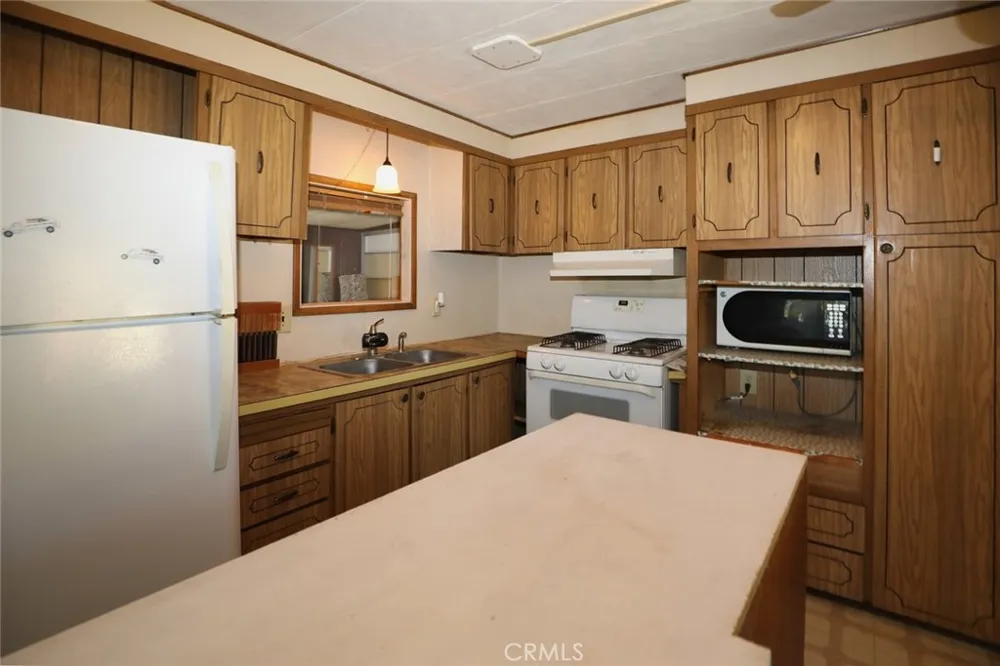 16973 Big Bear Lower Lake, CA 95457