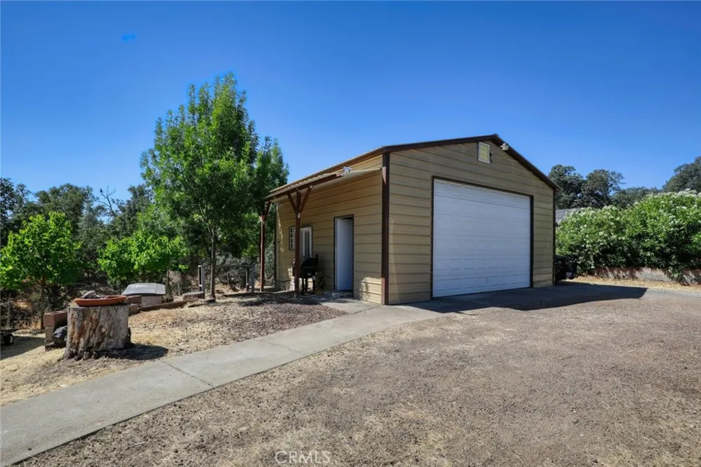 16973 Big Bear Lower Lake, CA 95457