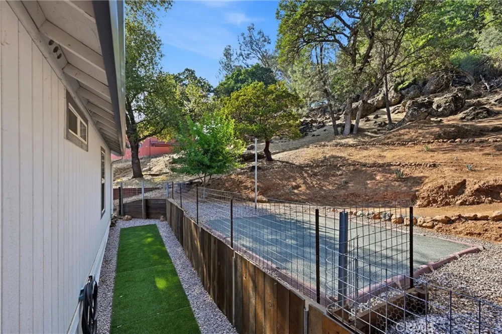 19468 Park Ridge Road Hidden Valley Lake, CA 95467