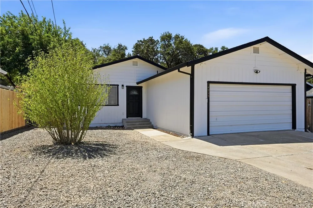 14935 Highlands Clearlake, CA 95422