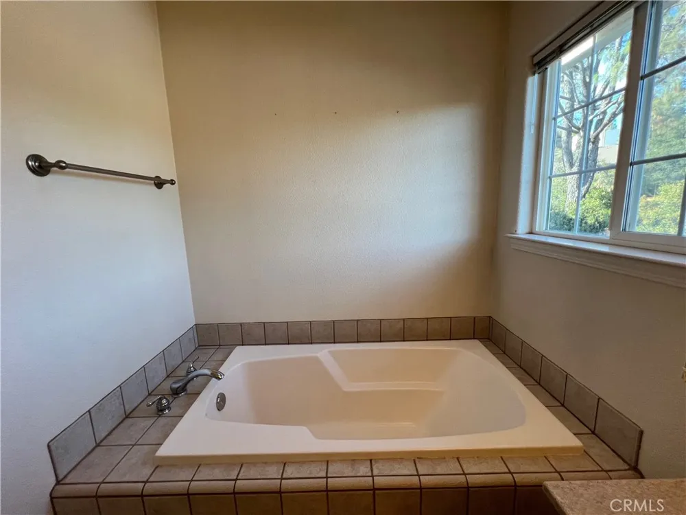 15642 Little Peak Hidden Valley Lake, CA 95467