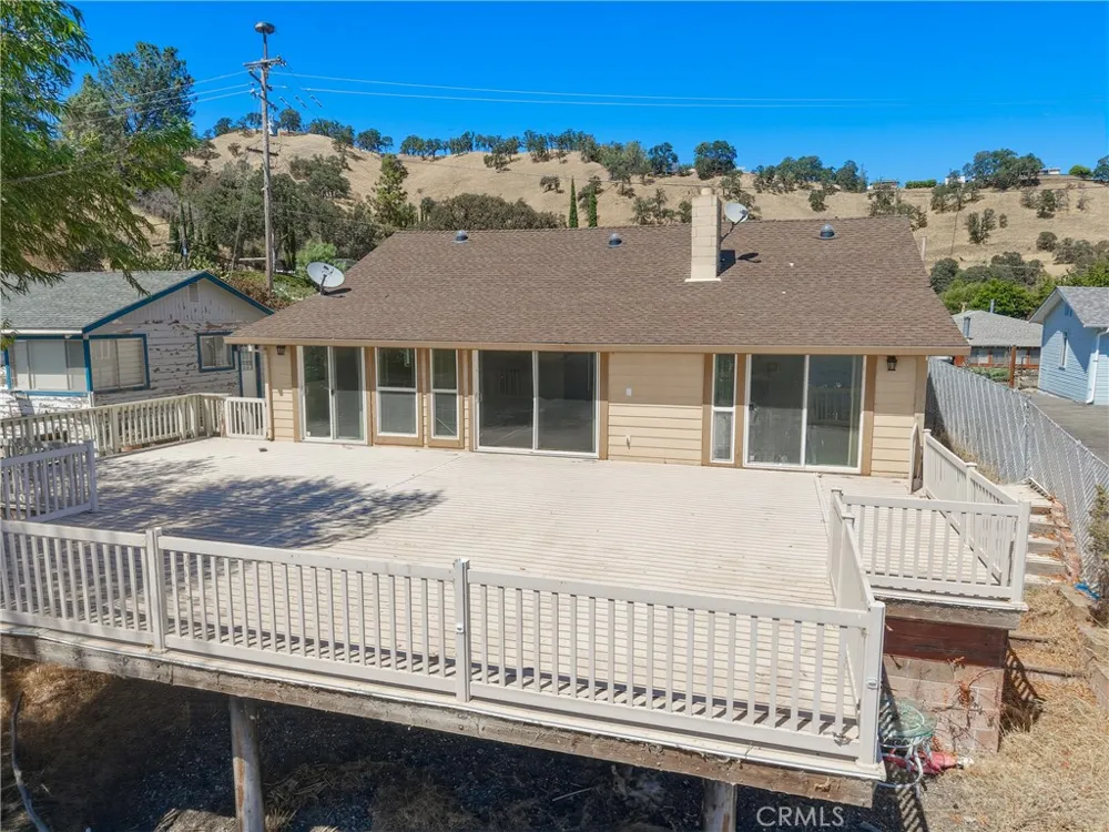 12915 Plumas Clearlake, CA 95422
