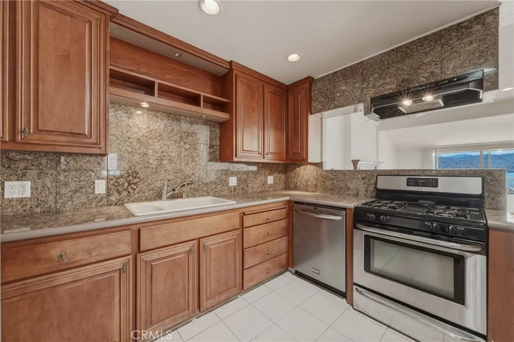 12915 Plumas Clearlake, CA 95422