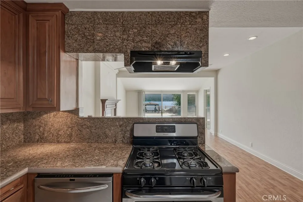 12915 Plumas Clearlake, CA 95422