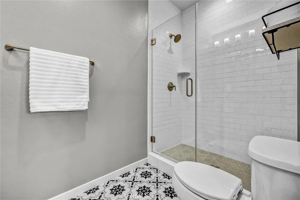 108 High Meadow Lake Forest, CA 92610