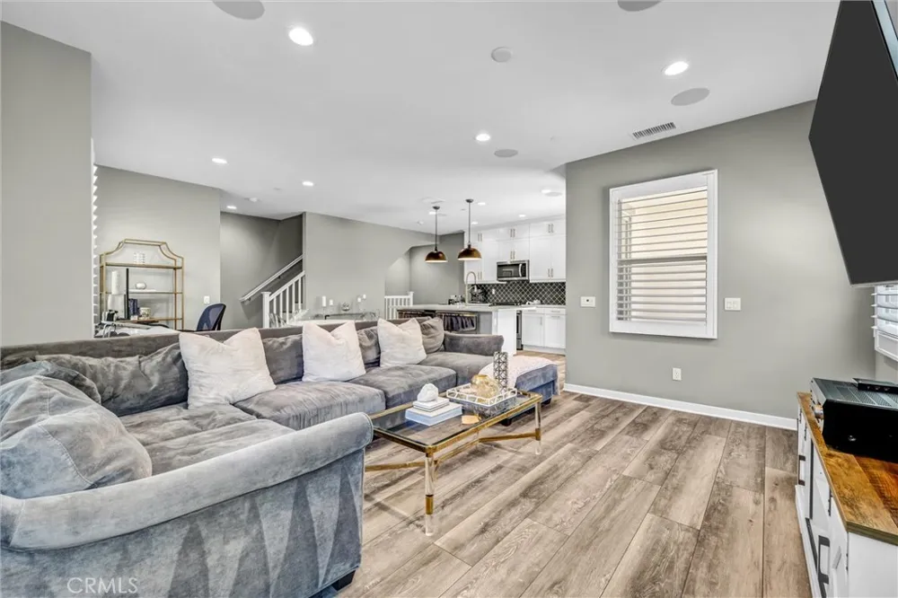 108 High Meadow Lake Forest, CA 92610