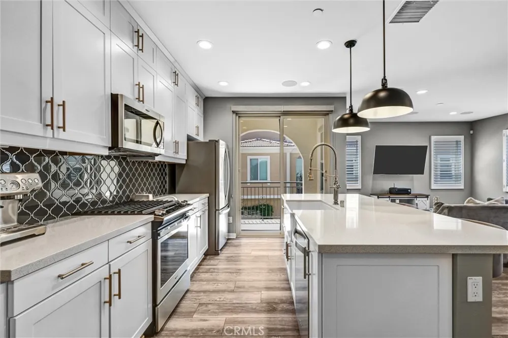 108 High Meadow Lake Forest, CA 92610
