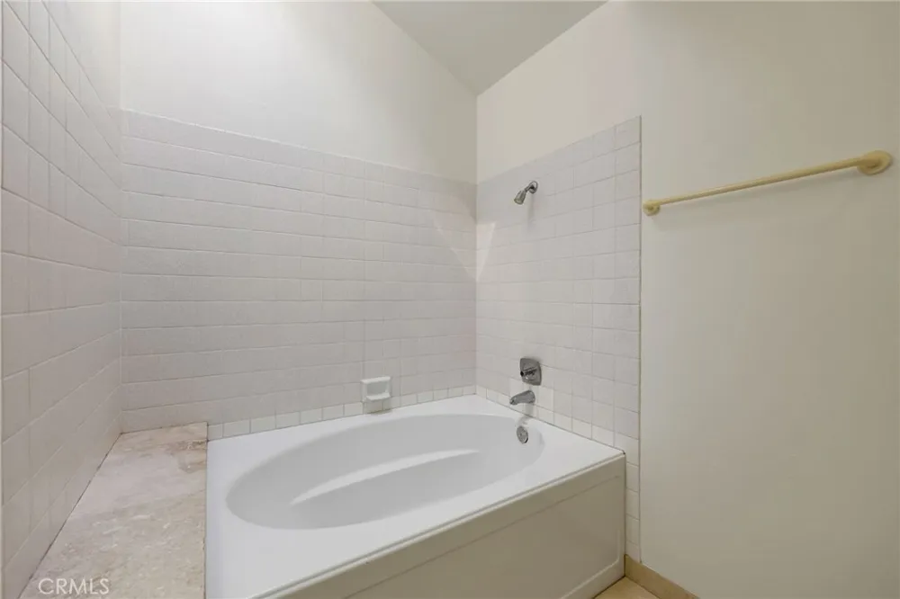 2475 Woodfield Brea, CA 92821