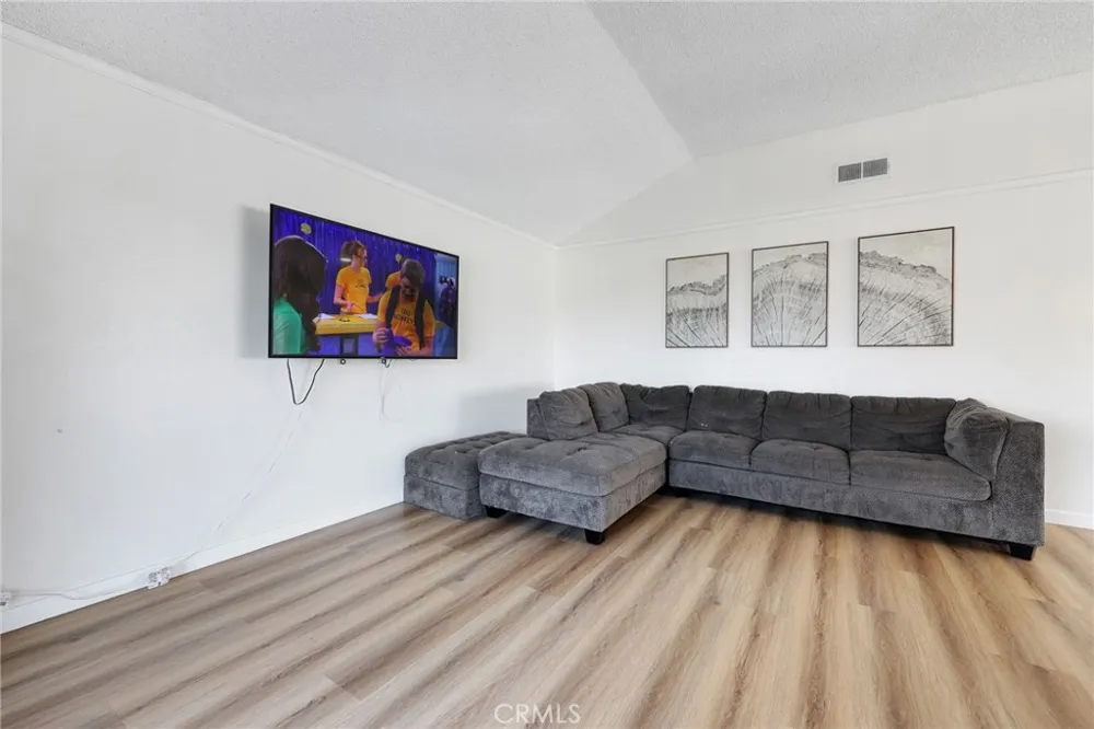2475 Woodfield Brea, CA 92821