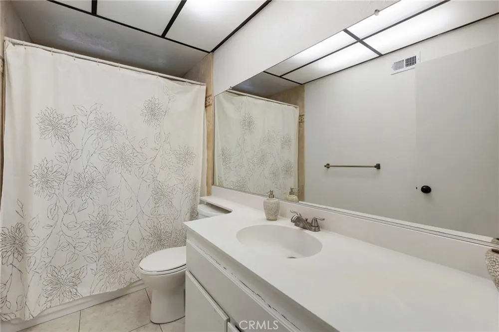 2475 Woodfield Brea, CA 92821