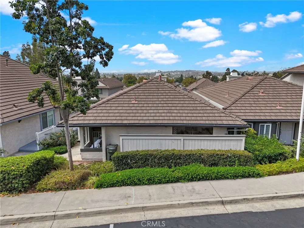 2475 Woodfield Brea, CA 92821
