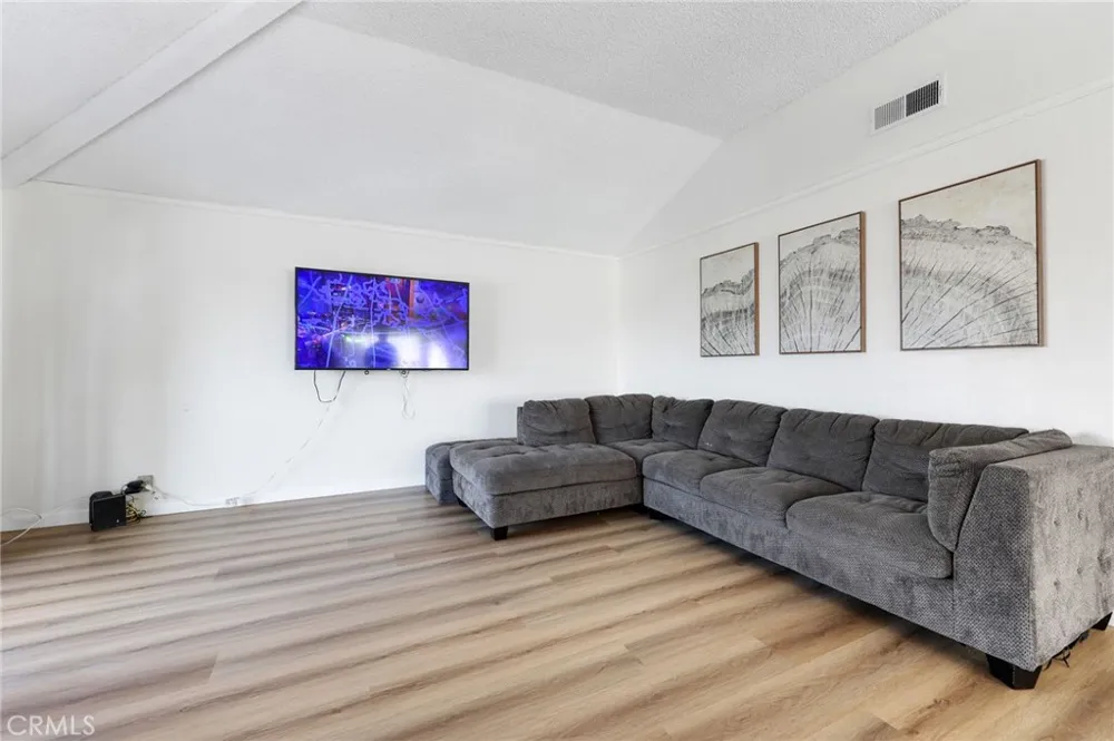 2475 Woodfield Brea, CA 92821