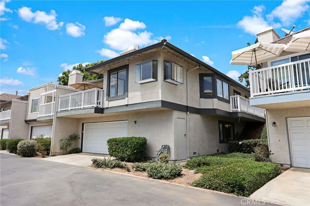2475 Woodfield Brea, CA 92821