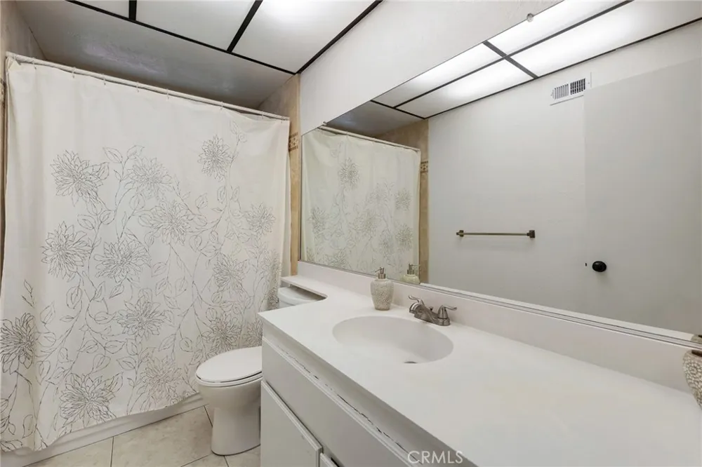 2475 Woodfield Brea, CA 92821