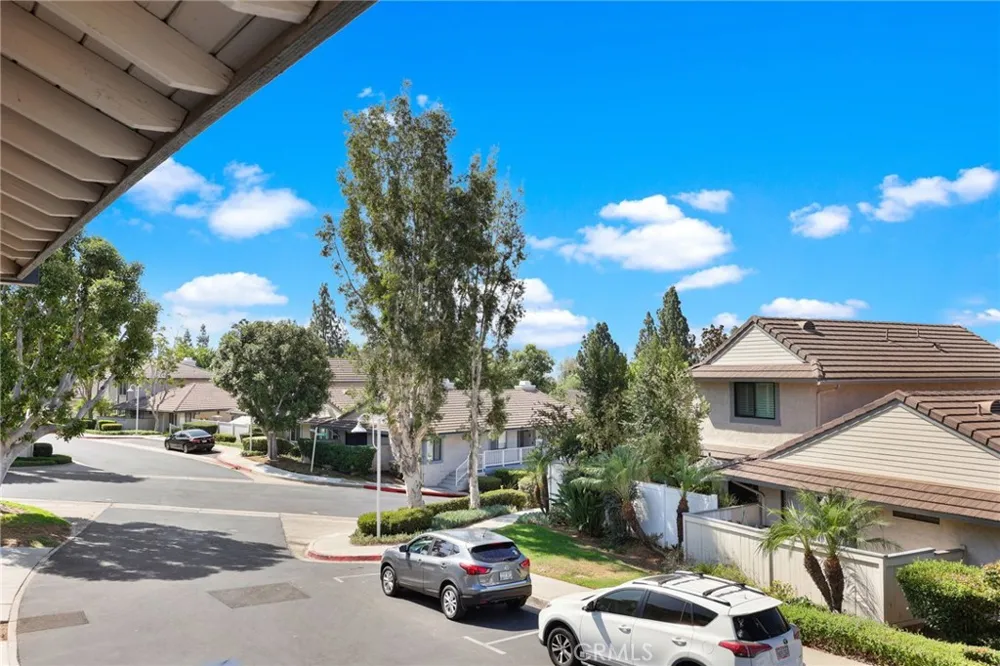 2475 Woodfield Brea, CA 92821