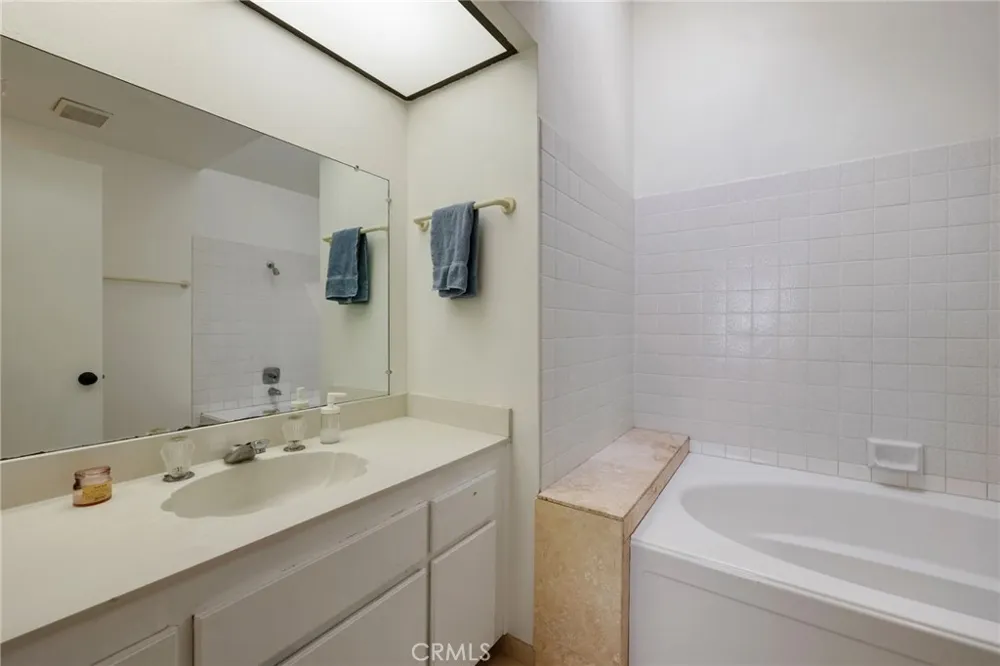 2475 Woodfield Brea, CA 92821