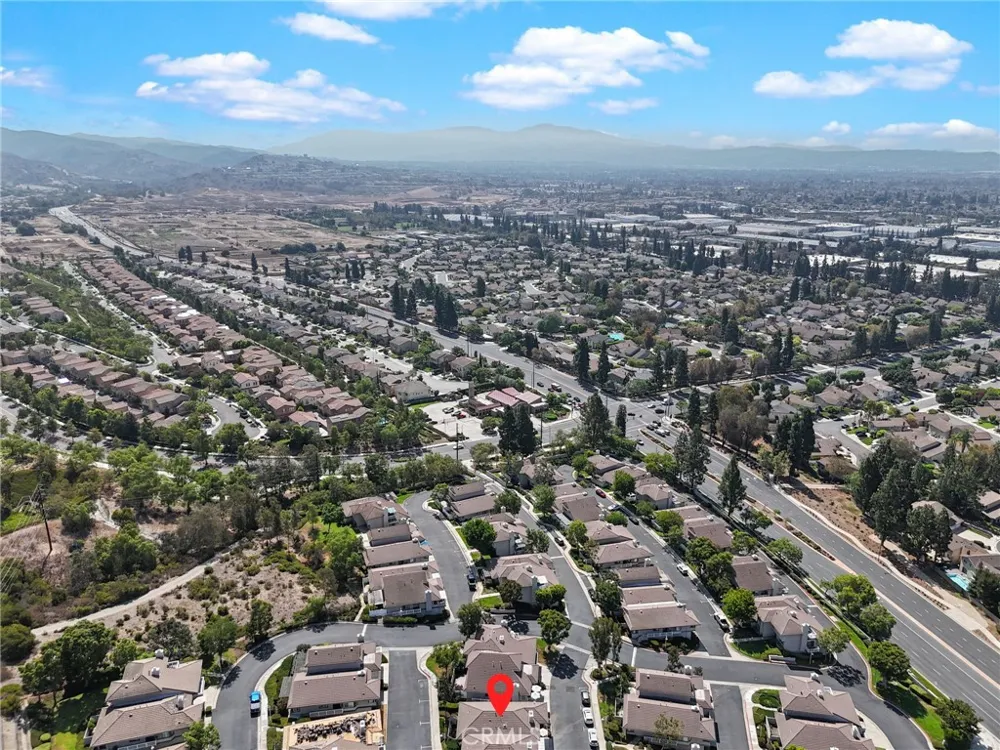 2475 Woodfield Brea, CA 92821