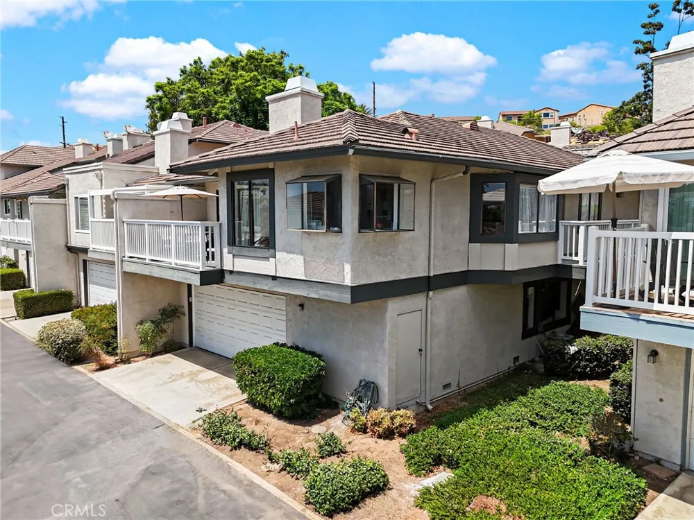2475 Woodfield Brea, CA 92821