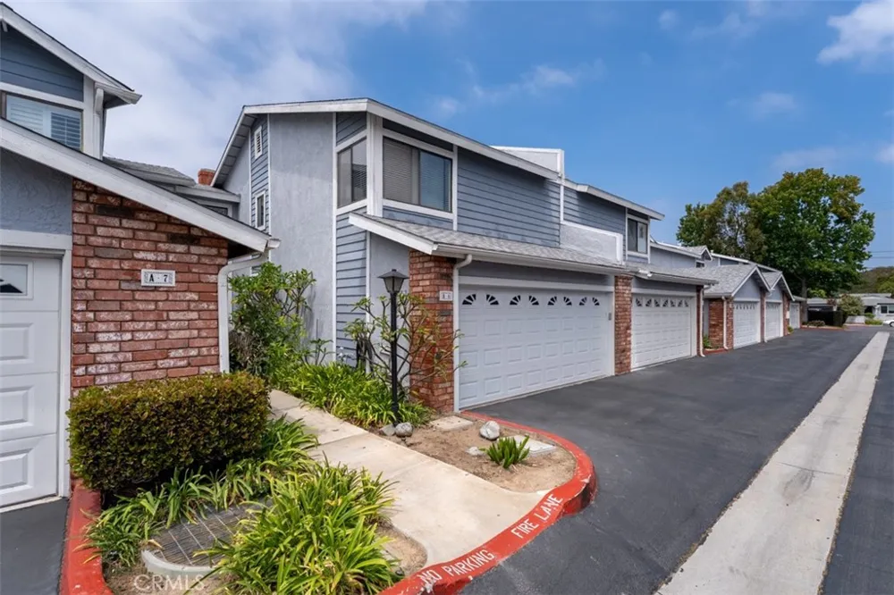 939 W 19th Costa Mesa, CA 92627