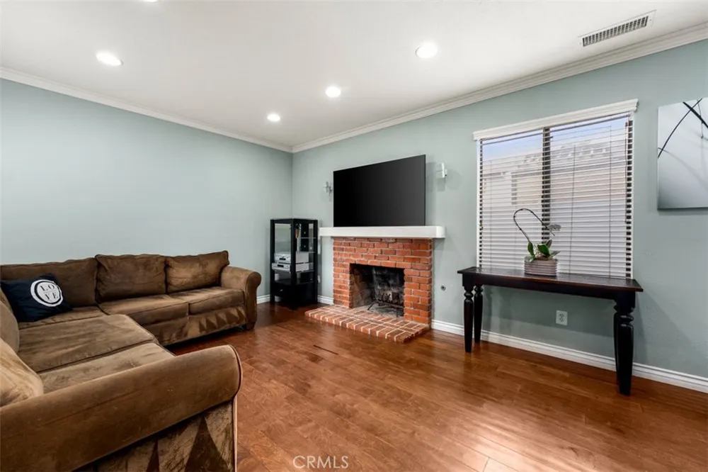 939 W 19th Costa Mesa, CA 92627