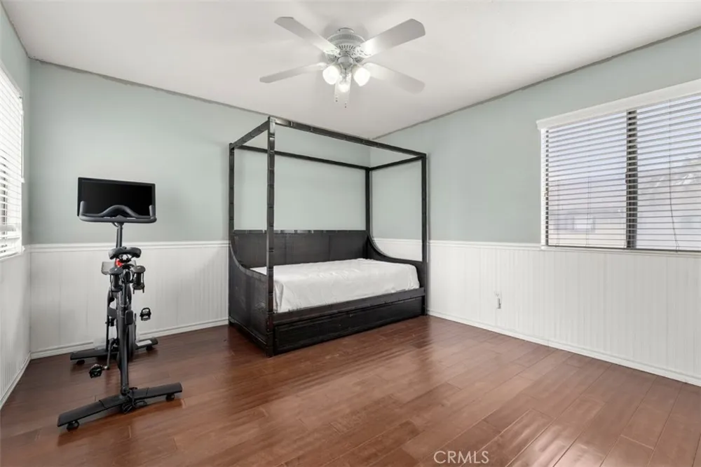 939 W 19th Costa Mesa, CA 92627