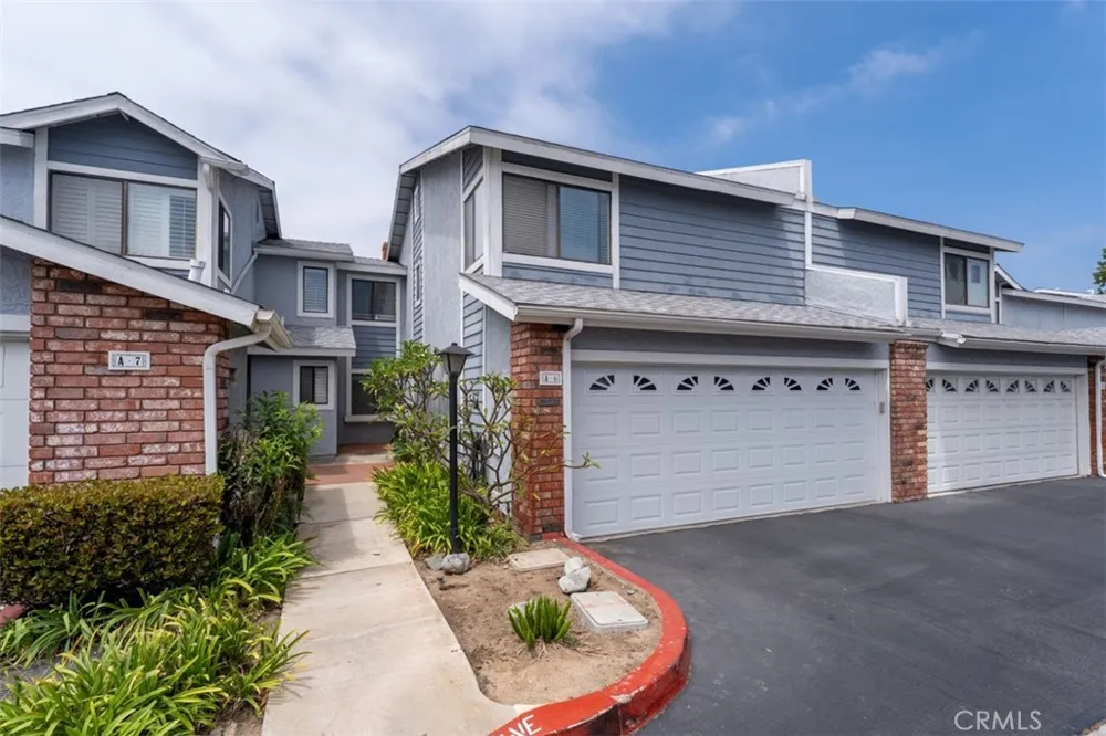 939 W 19th Costa Mesa, CA 92627
