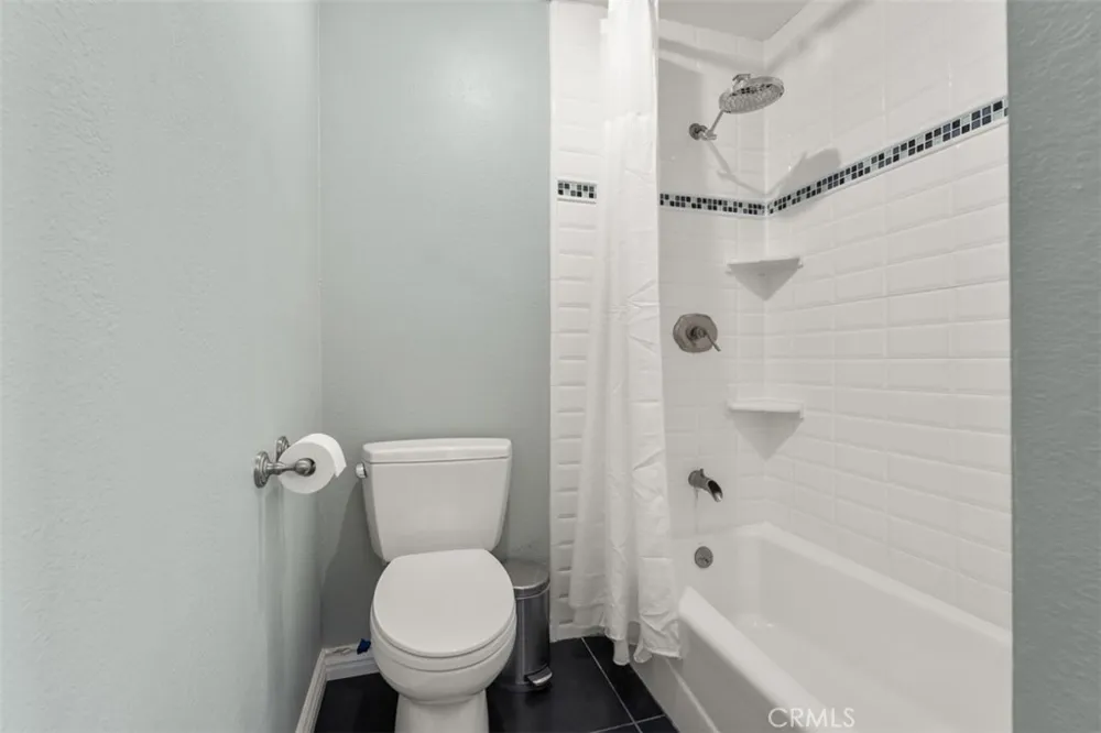 939 W 19th Costa Mesa, CA 92627