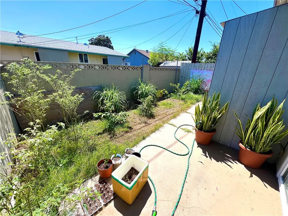 15712 Pasadena #8 Tustin, CA 92780