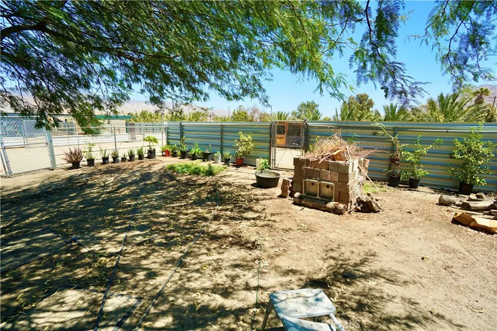 14993 Broadway Cabazon, CA 92230