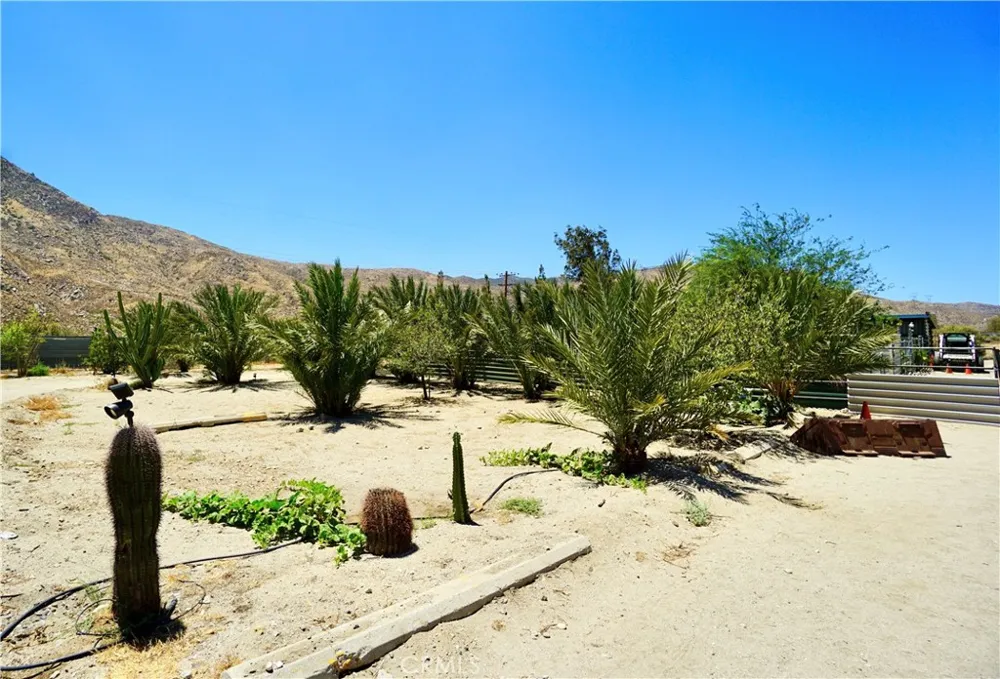 14993 Broadway Cabazon, CA 92230