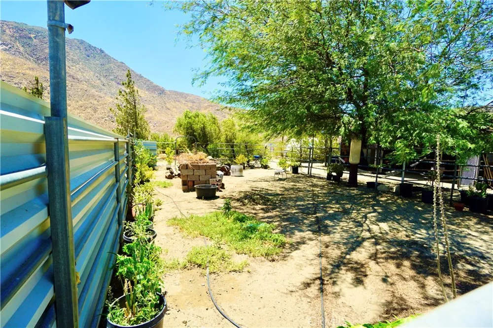 14993 Broadway Cabazon, CA 92230