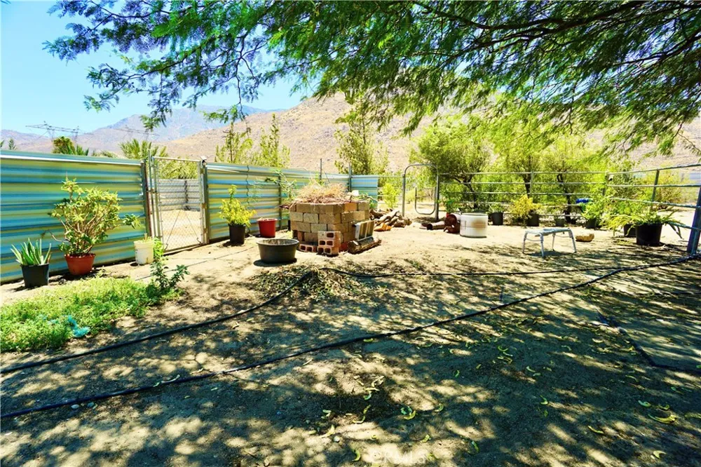 14993 Broadway Cabazon, CA 92230