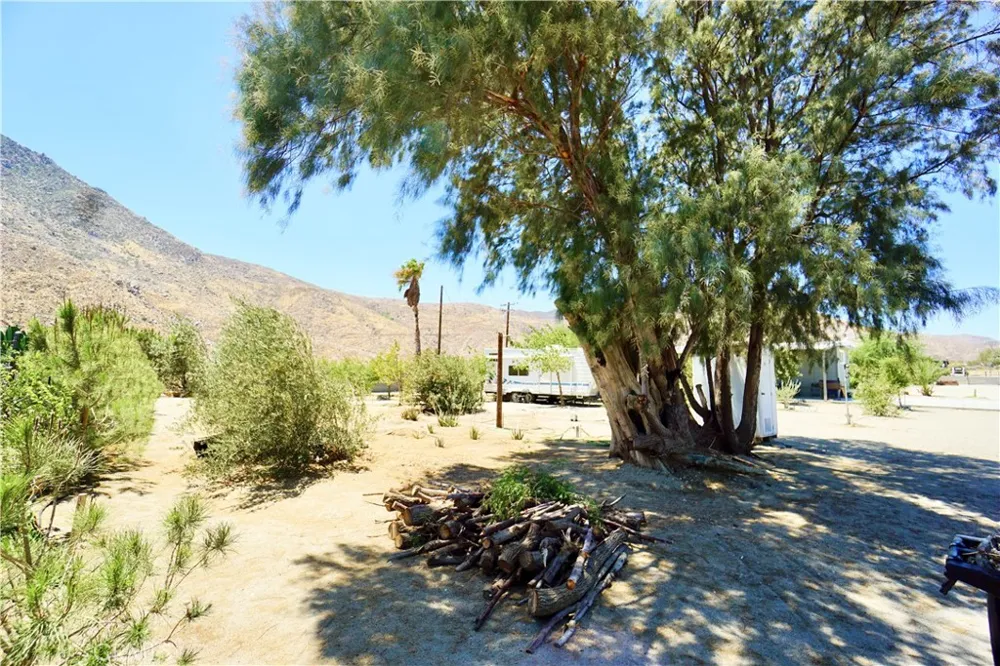 14993 Broadway Cabazon, CA 92230
