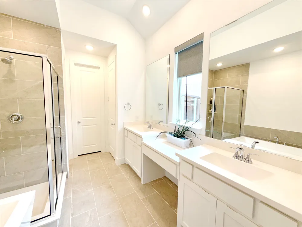 4513 Expedition Drive Oak Point, TX 75068