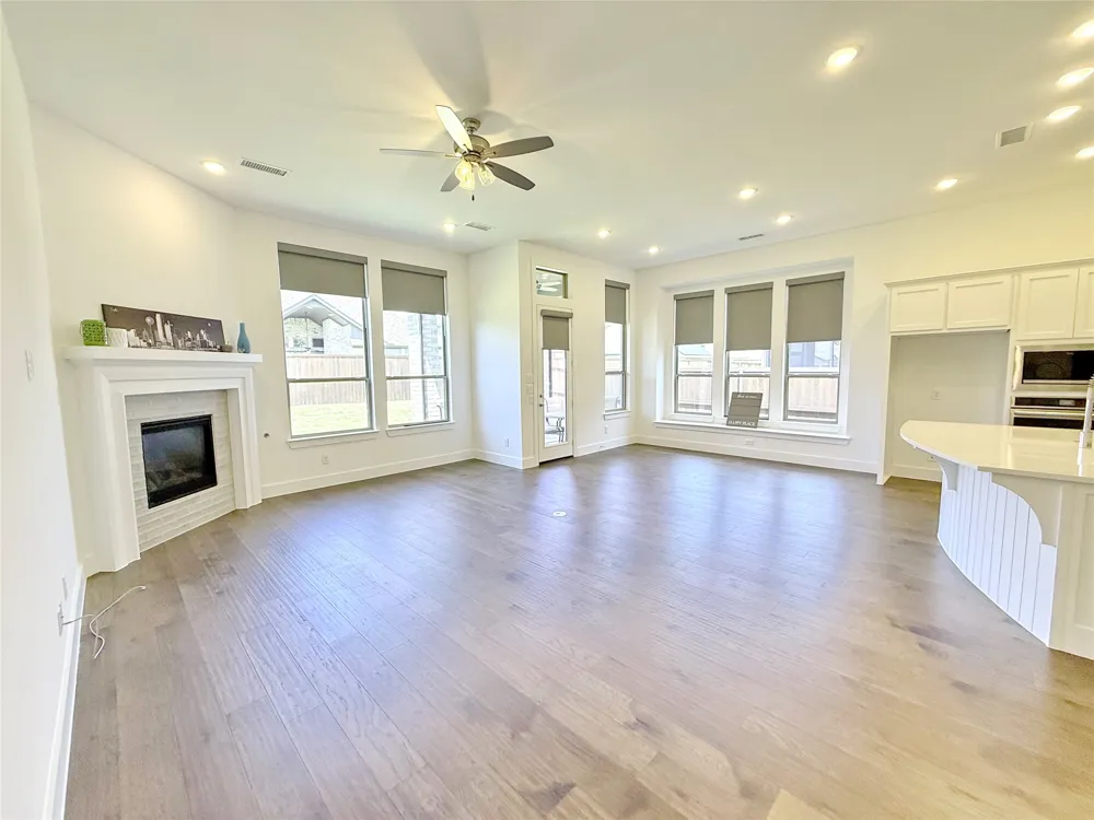 4513 Expedition Drive Oak Point, TX 75068