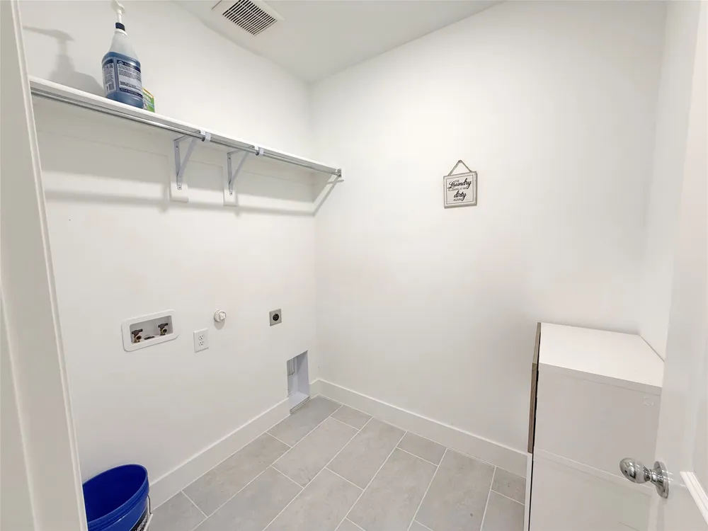 4513 Expedition Drive Oak Point, TX 75068