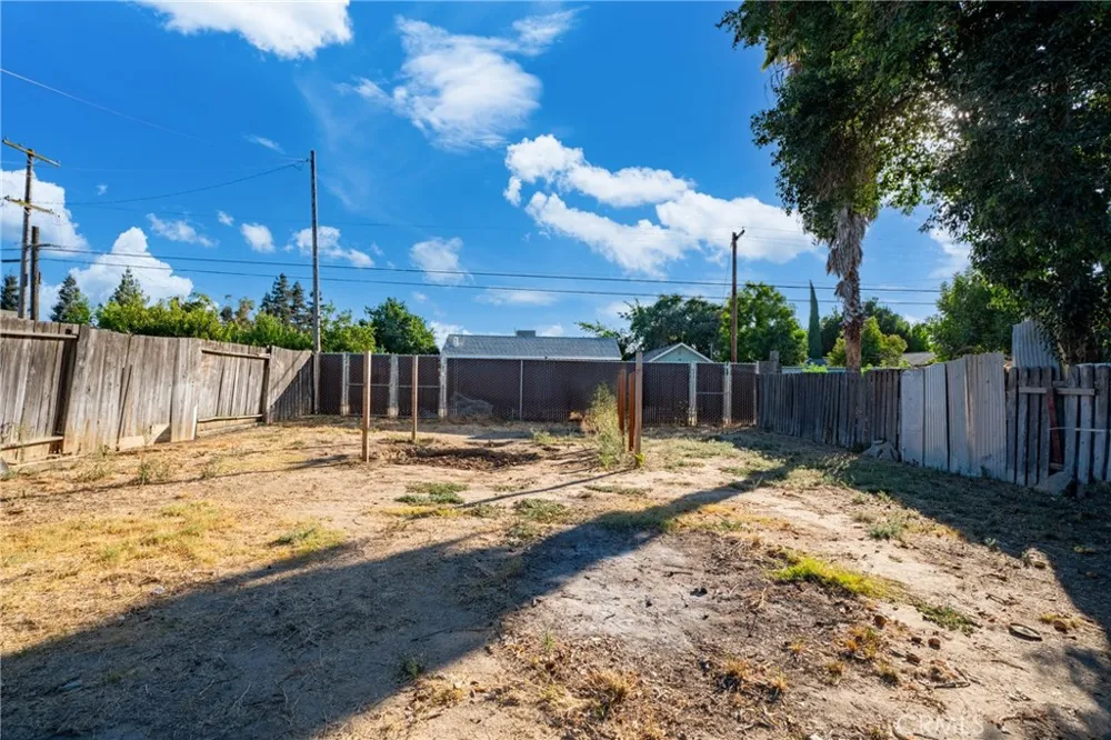 567 E STREET Waterford, CA 95386