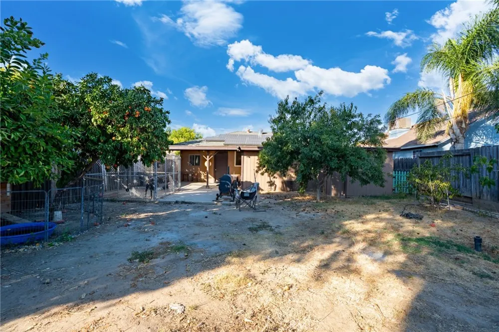 567 E STREET Waterford, CA 95386