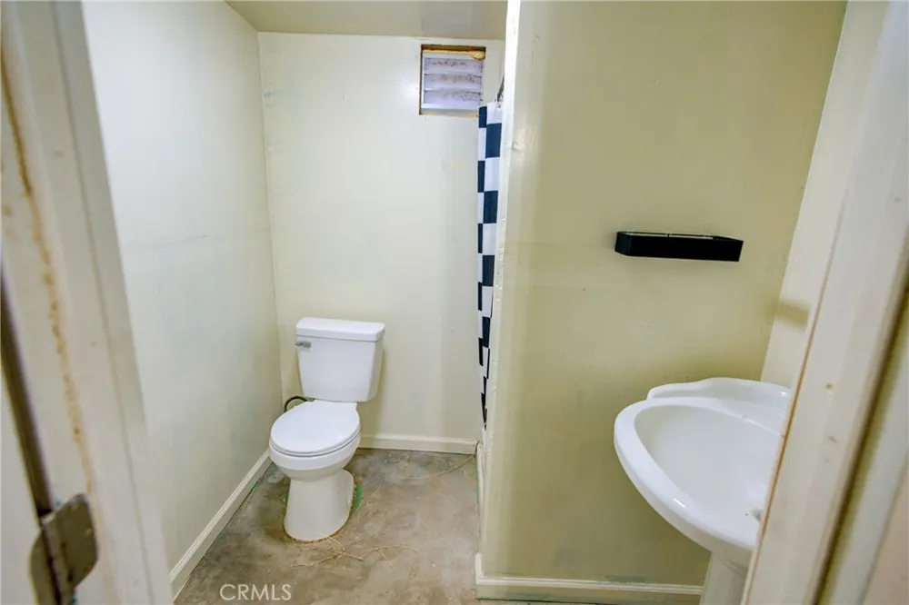 567 E STREET Waterford, CA 95386