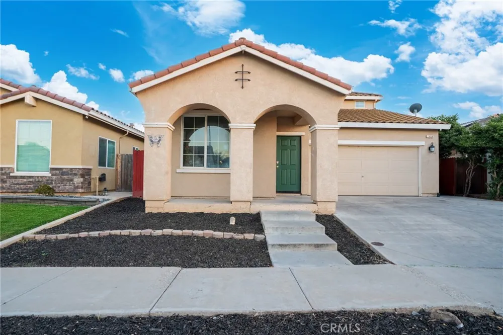 1466 La Sierra St Merced, CA 95348