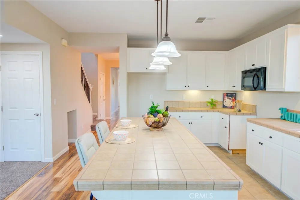 1466 La Sierra St Merced, CA 95348