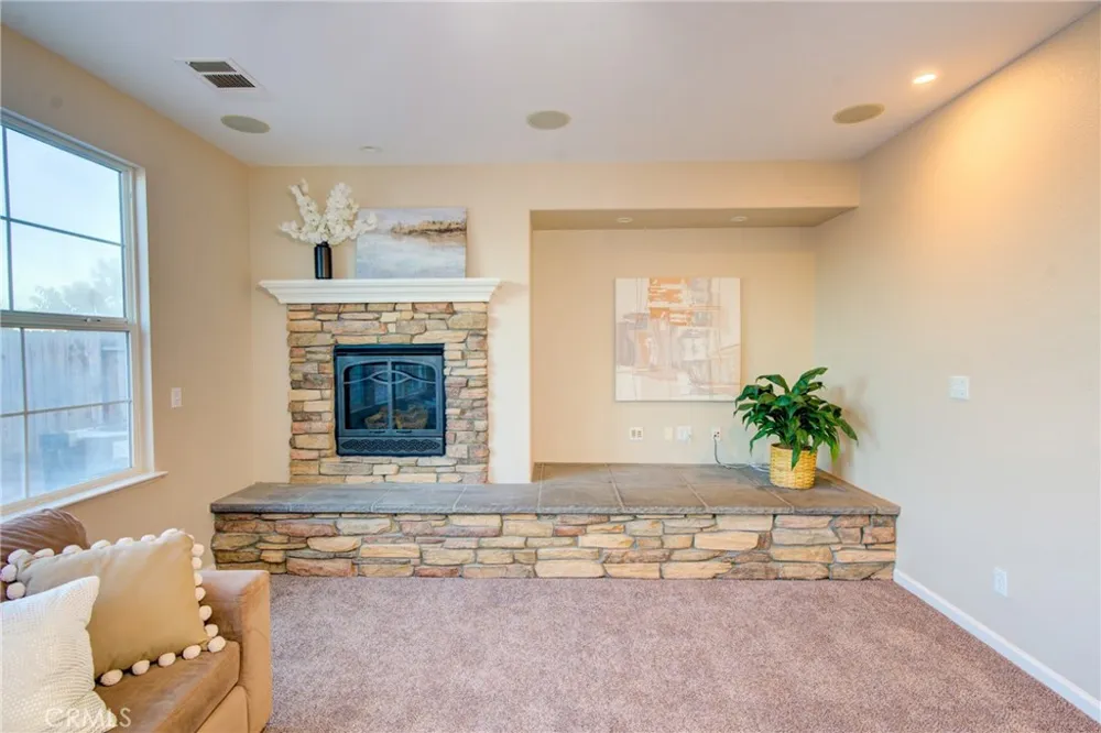 1466 La Sierra St Merced, CA 95348
